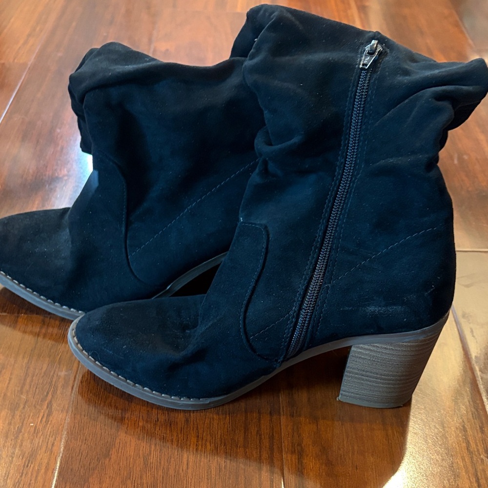 Women's Black Suede knee high boots.
